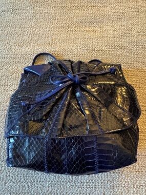 Chic Patent Patchwork Drawstring Crossbody Bag - Navy Blue